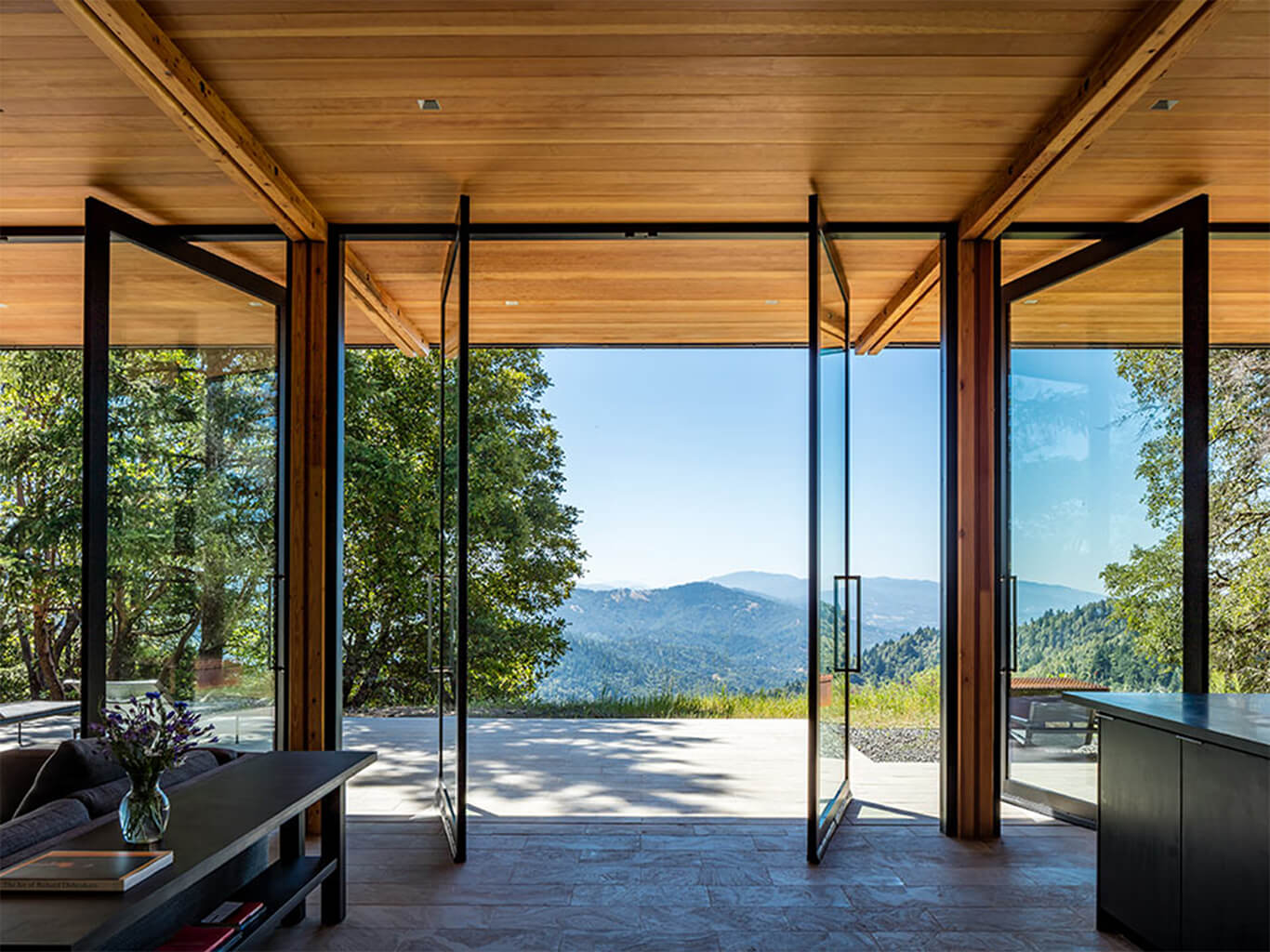 KT_HighHorseRanch_Residence_LivingViewOut_1366x1024